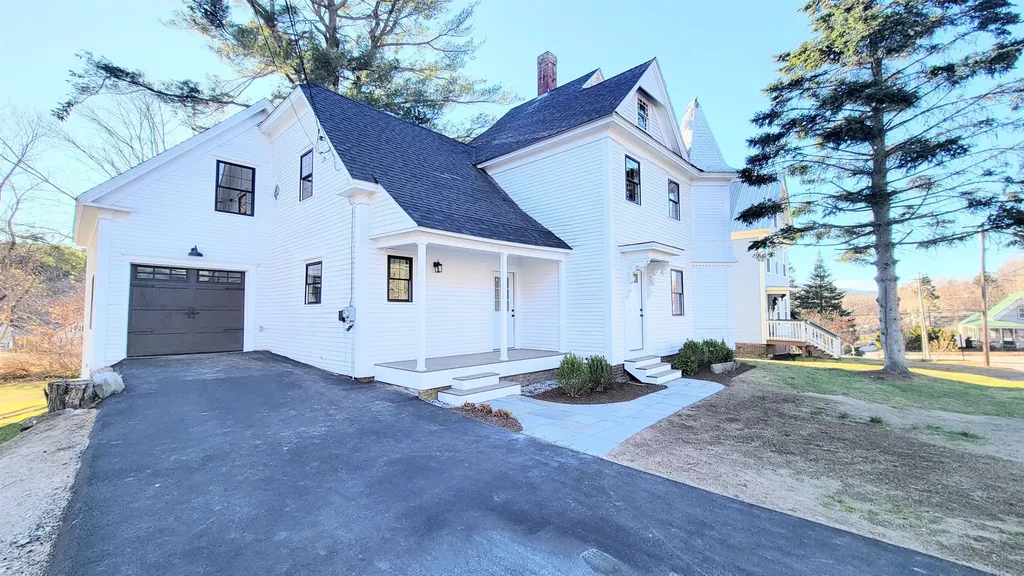 12 Washington Street Ashland NH 03217