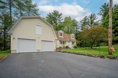12 Emerald Circle Goffstown NH 03045
