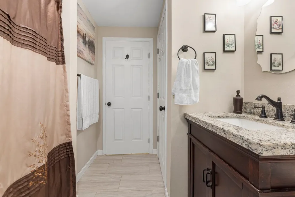 37 Thorndike Road Weare NH 03281