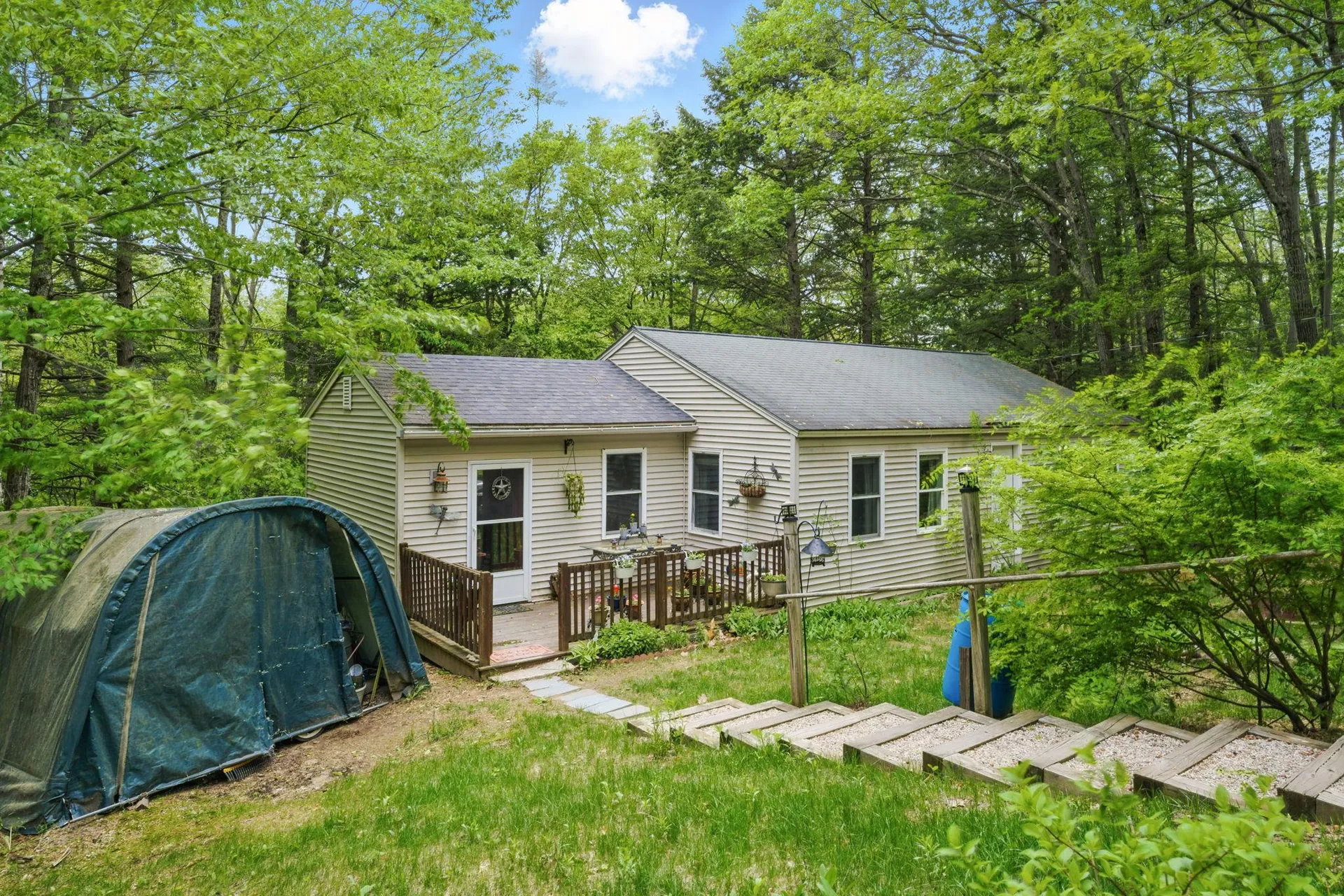 37 Thorndike Road Weare NH 03281