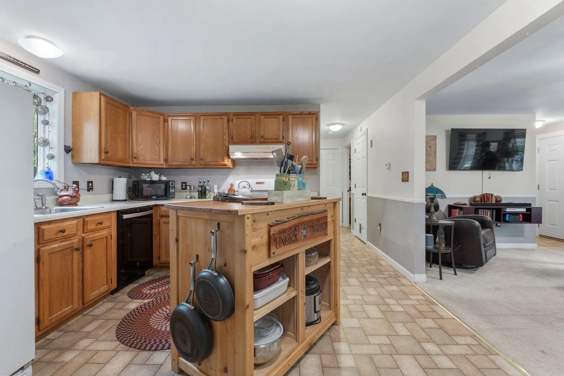 37 Thorndike Road Weare NH 03281