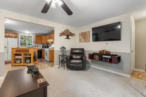 37 Thorndike Road Weare NH 03281