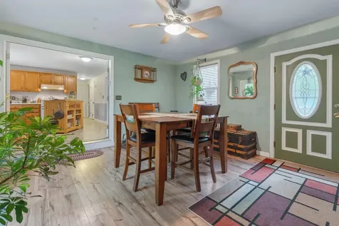 37 Thorndike Road Weare NH 03281
