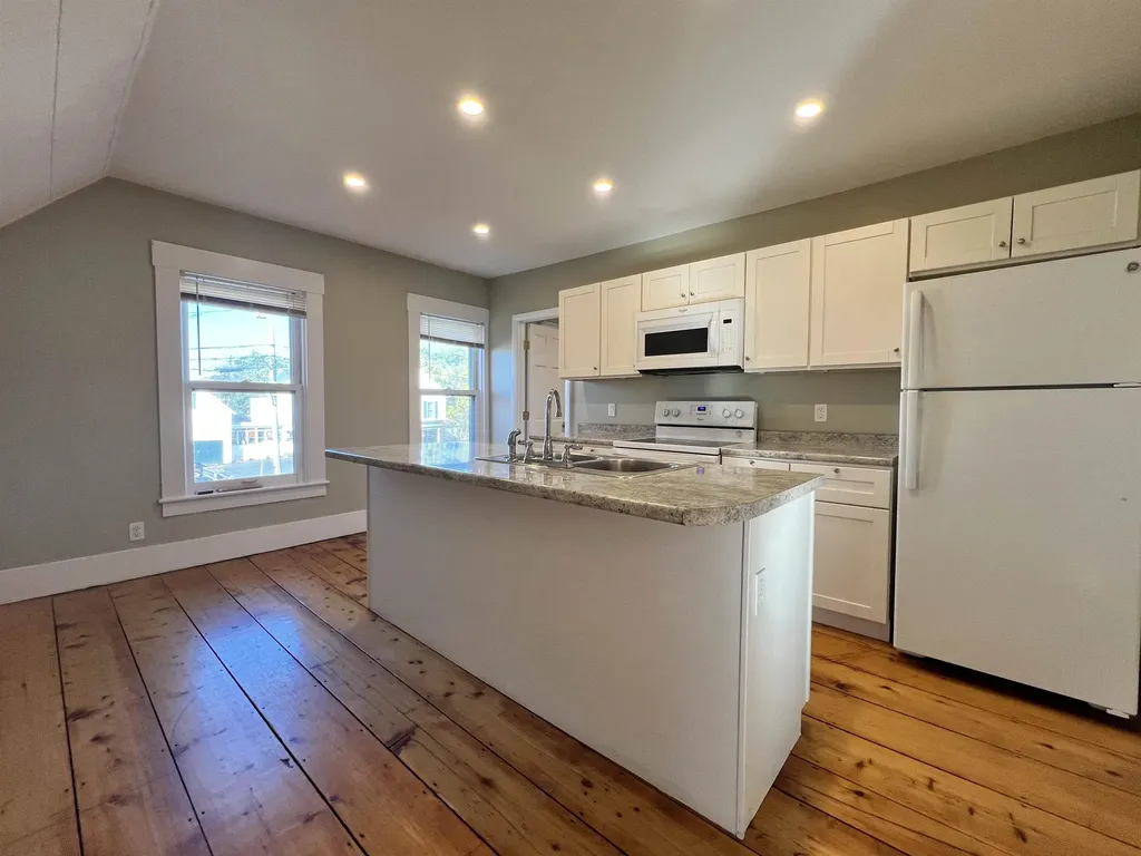 26 Parkhurst Street Lebanon NH 03766