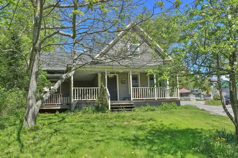 29 Maple Street Northumberland NH 03582