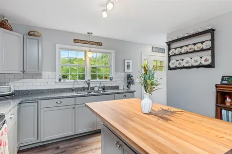 312 Browns Trace Jericho VT 05465