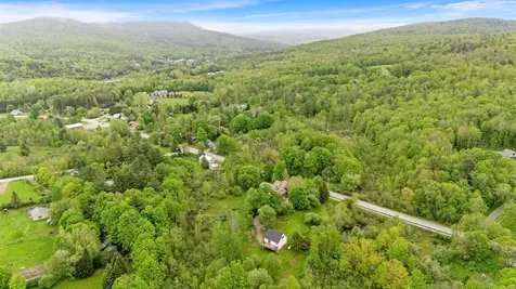 312 Browns Trace Jericho VT 05465