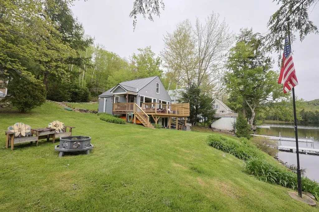 74 Kelly Road Stark NH 03582