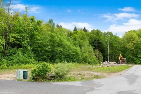 56 Friendship Court Lincoln NH 03251