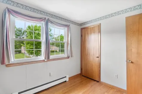 30 Harbour Road Bennington VT 05201