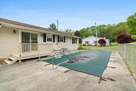 30 Harbour Road Bennington VT 05201