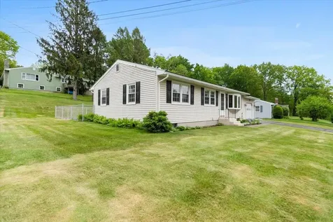 30 Harbour Road Bennington VT 05201