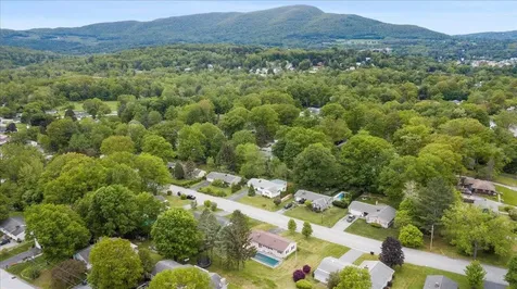 30 Harbour Road Bennington VT 05201
