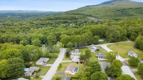 30 Harbour Road Bennington VT 05201