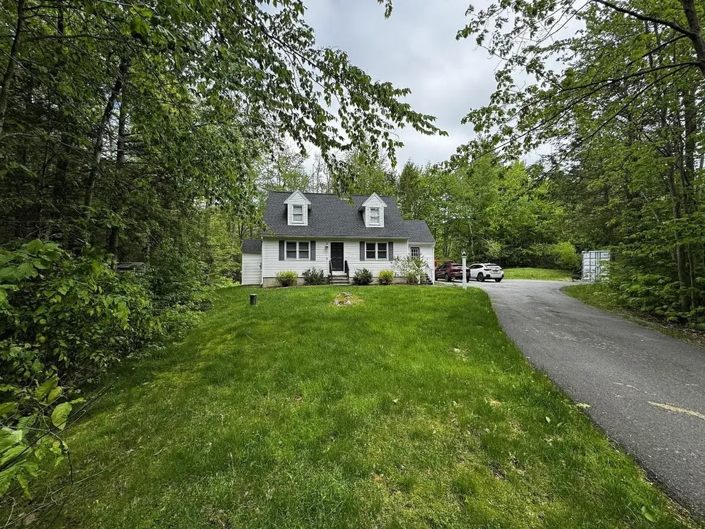 10 Irving Drive Weare NH 03281