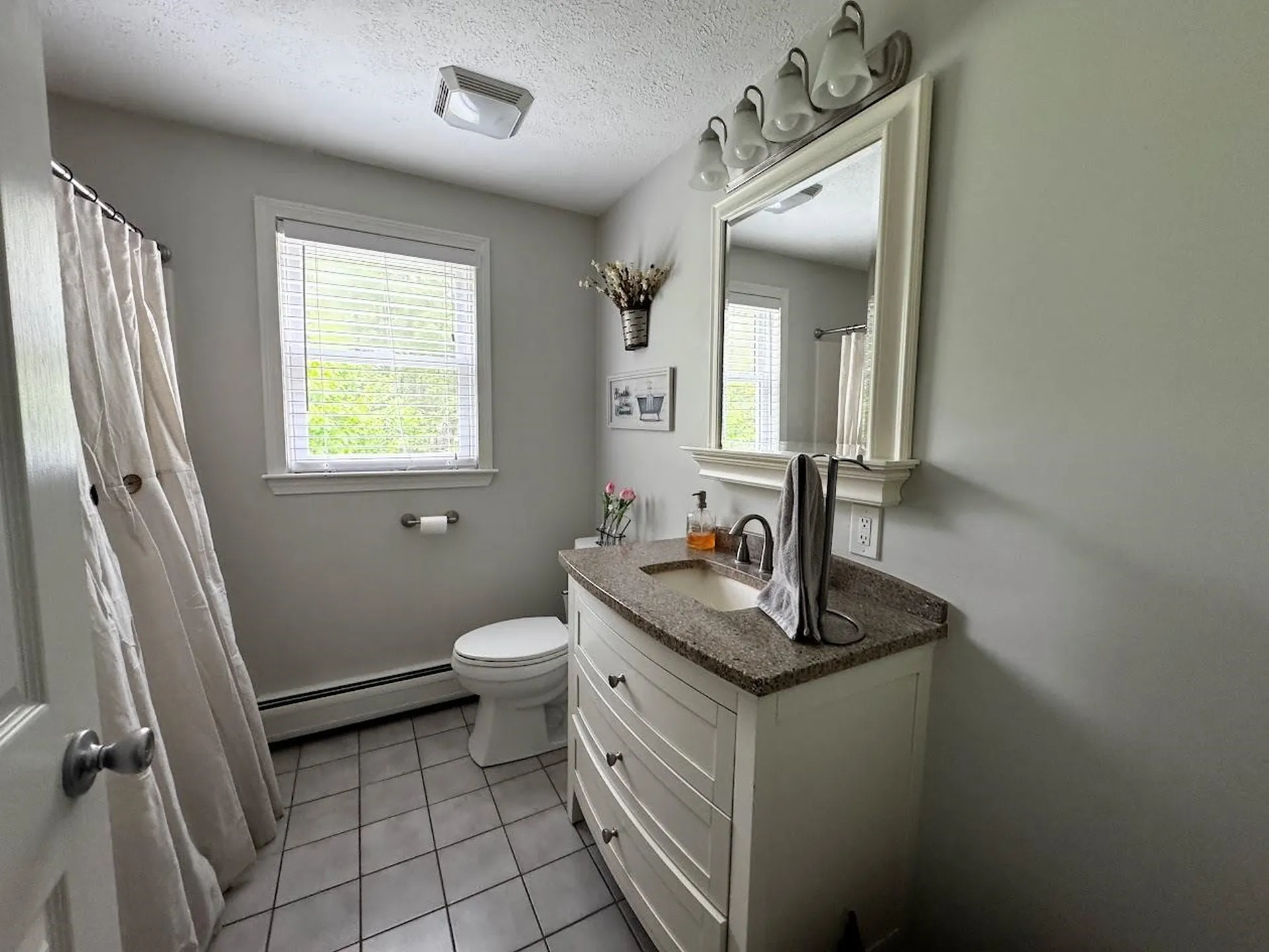 10 Irving Drive Weare NH 03281