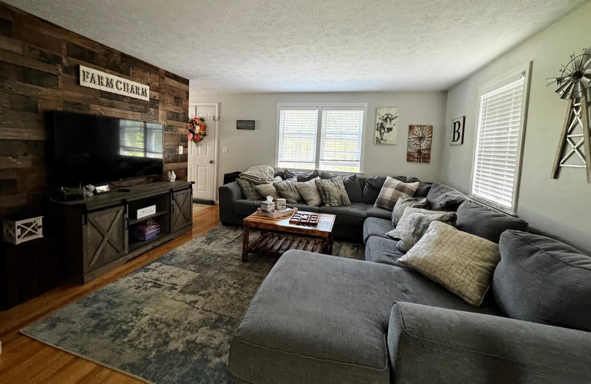 10 Irving Drive Weare NH 03281
