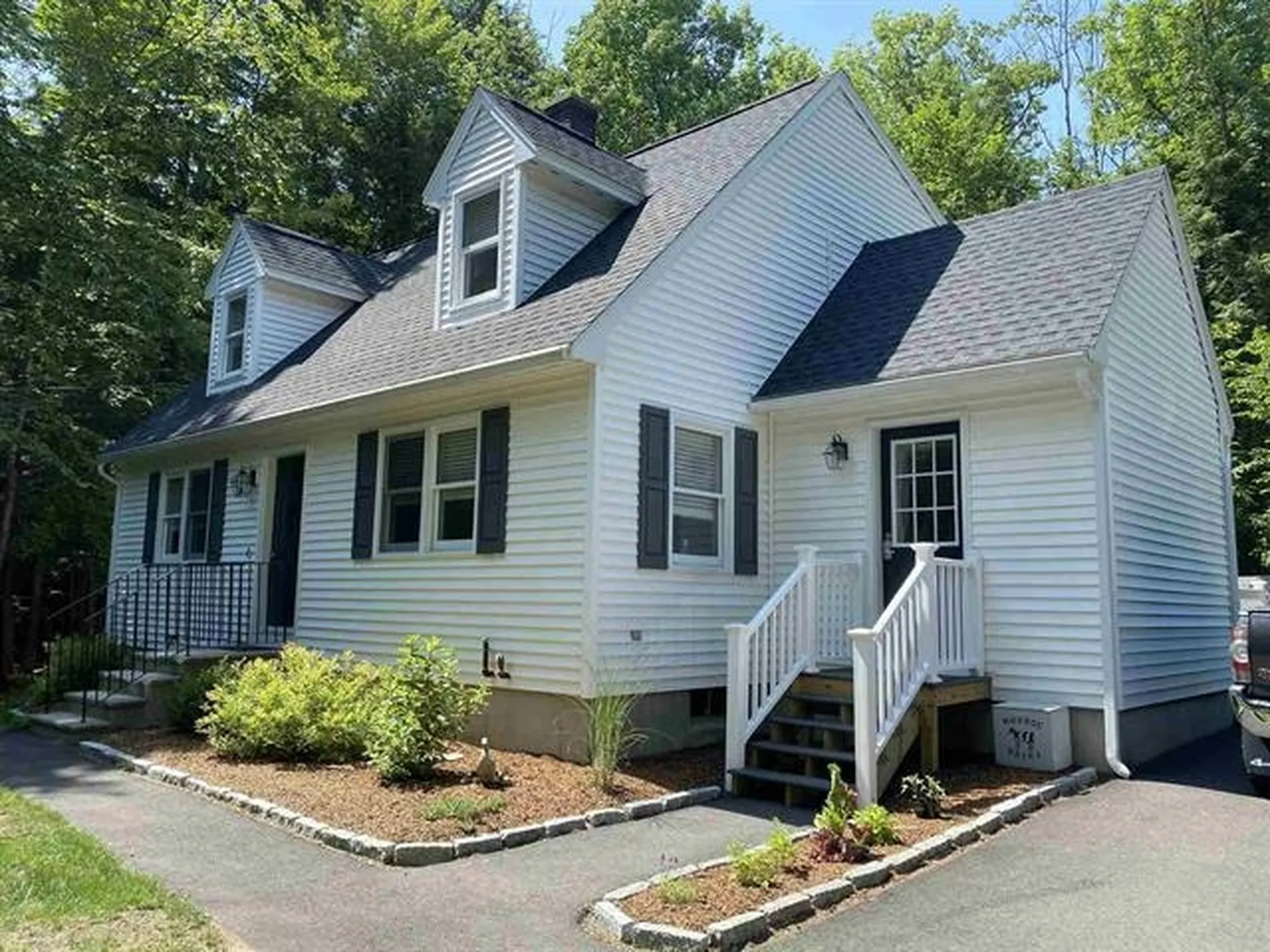 10 Irving Drive Weare NH 03281