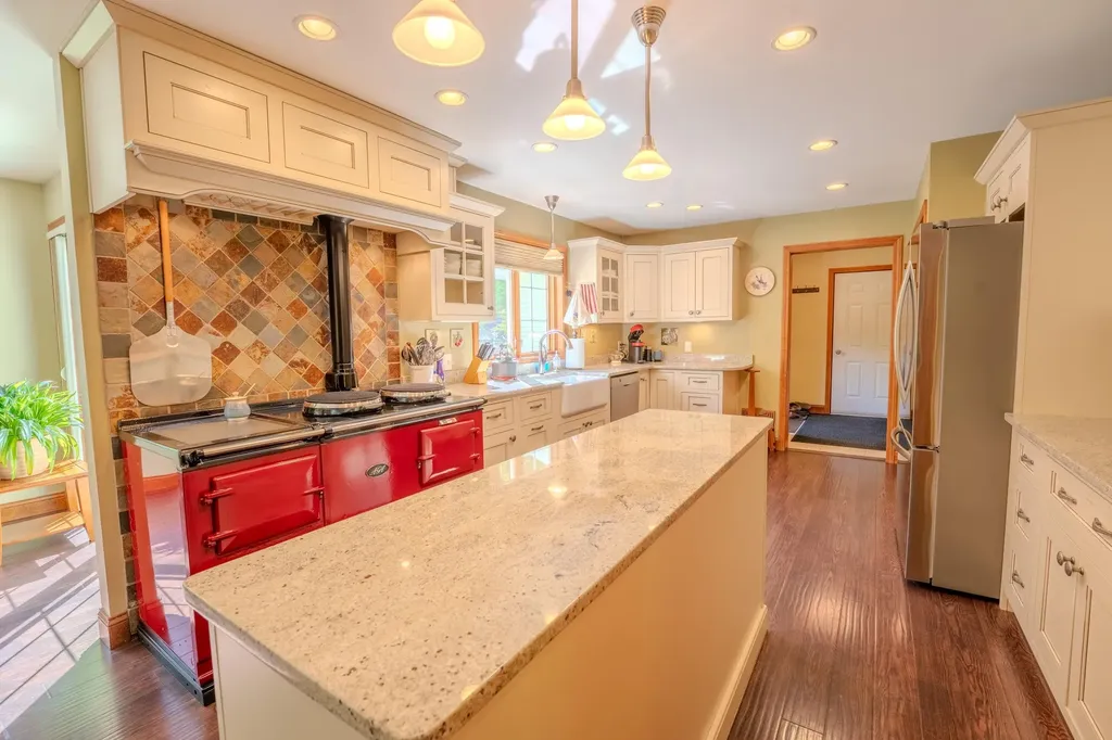 9 Maple Ridge Road Meredith NH 03253