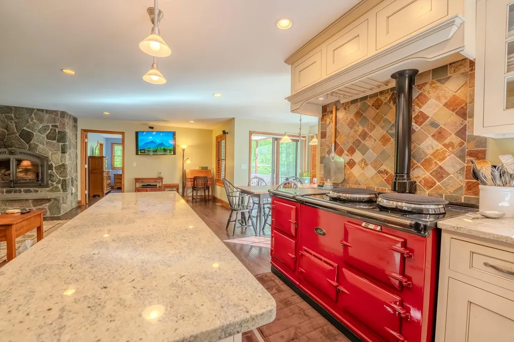 9 Maple Ridge Road Meredith NH 03253