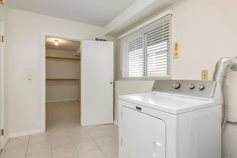 185 Kings Highway Hampton NH 03842