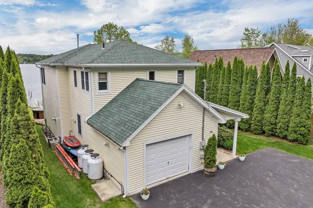 90 Paugus Park Road Laconia NH 03246