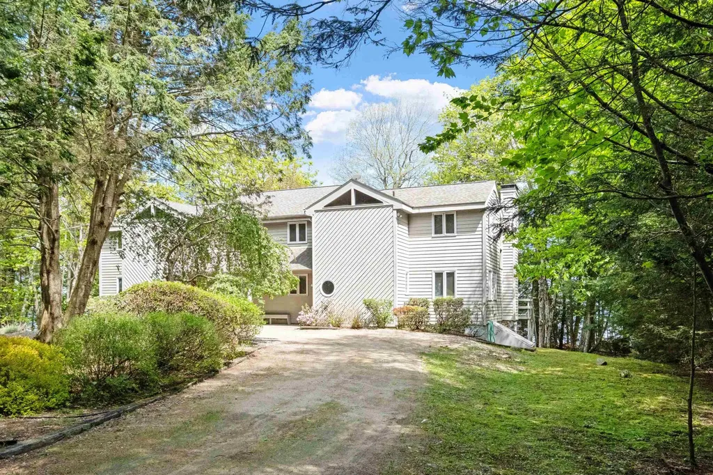 241 Long Point Road Moultonborough NH 03254