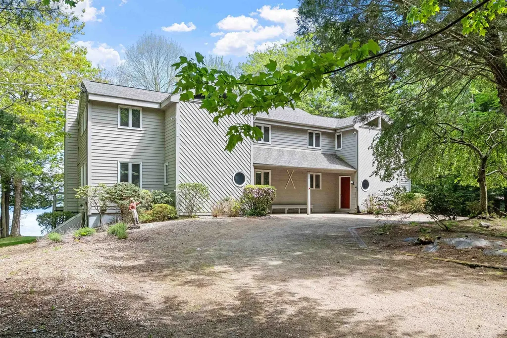 241 Long Point Road Moultonborough NH 03254