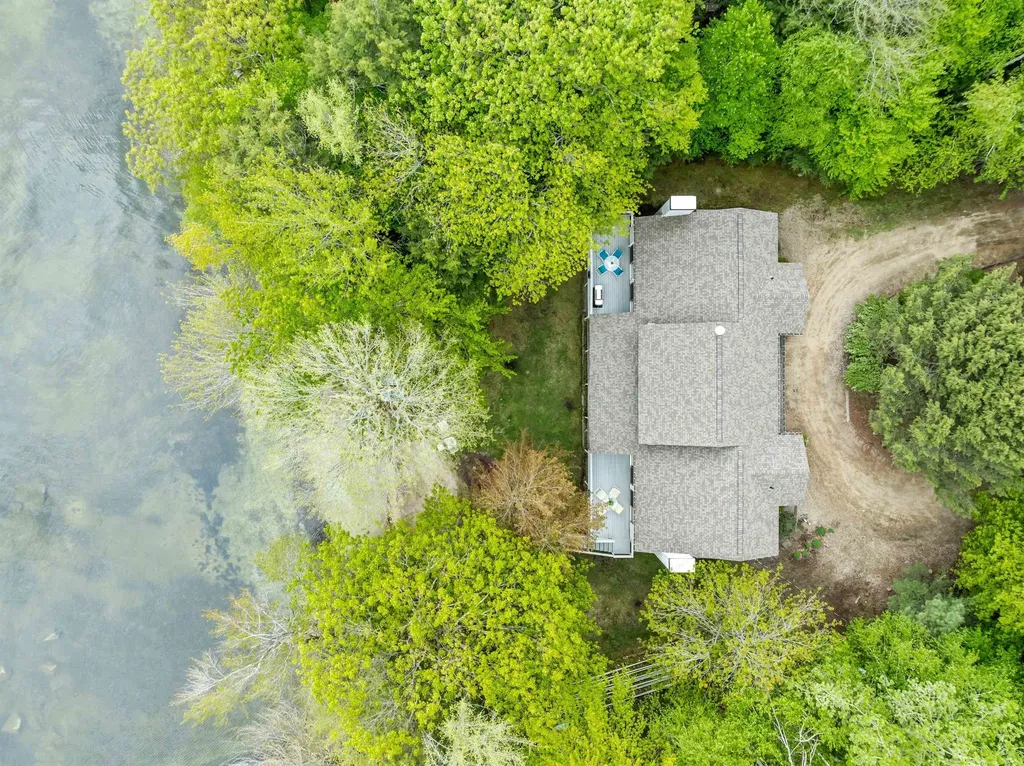 241 Long Point Road Moultonborough NH 03254