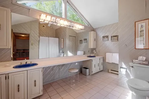 241 Long Point Road Moultonborough NH 03254