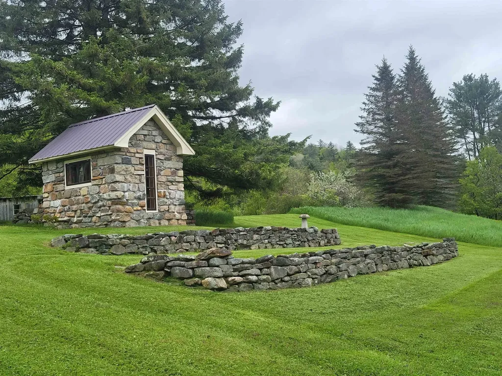 128 Old Route 110 Dummer NH 03588