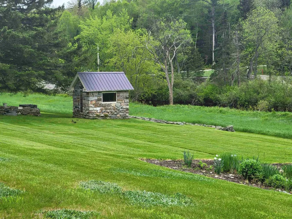 128 Old Route 110 Dummer NH 03588