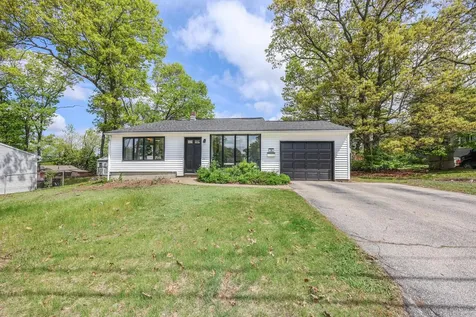 36 Cranwell Drive Manchester NH 03109