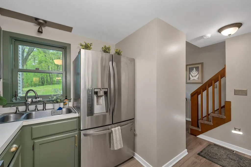 25 Kirriemuir Road Stratham NH 03885