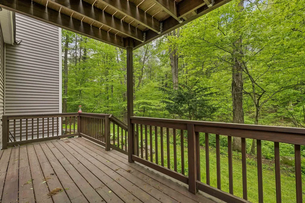 25 Kirriemuir Road Stratham NH 03885