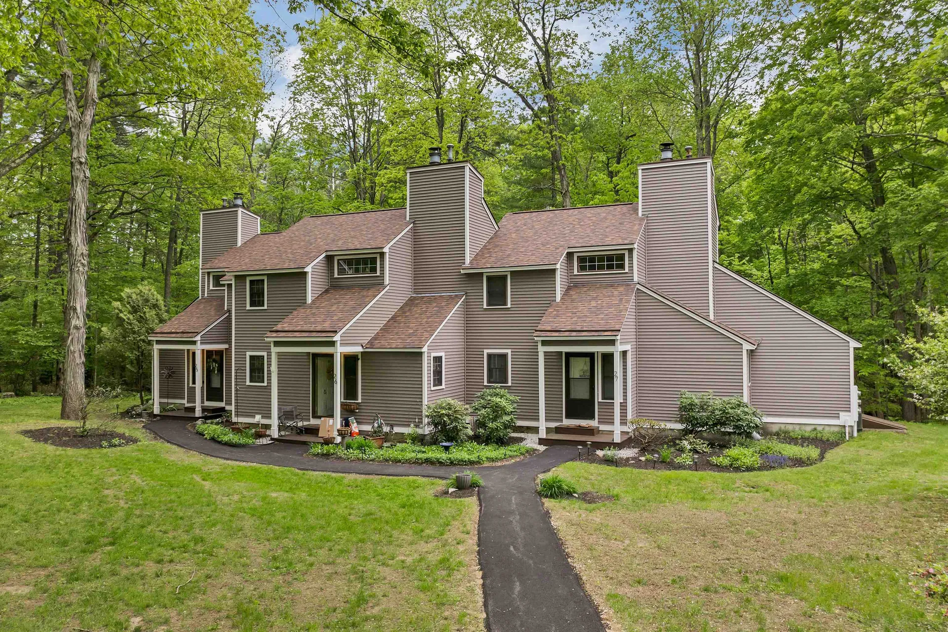 25 Kirriemuir Road Stratham NH 03885