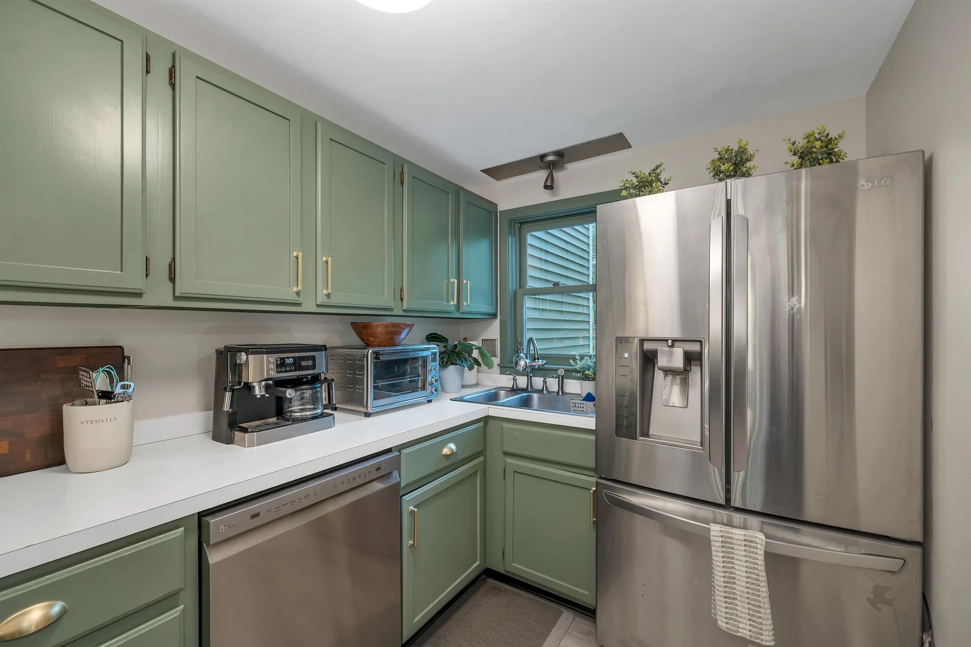 25 Kirriemuir Road Stratham NH 03885