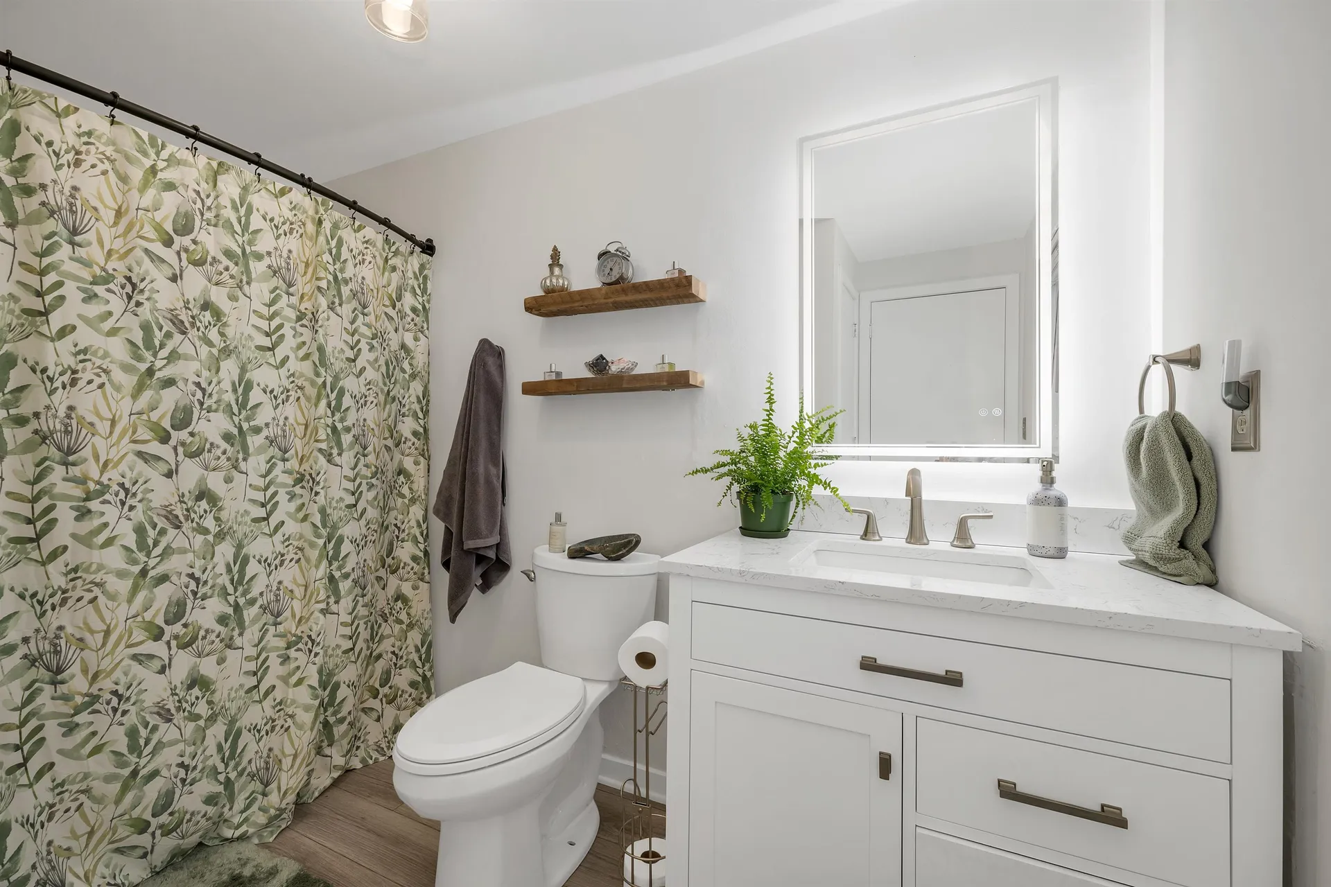 25 Kirriemuir Road Stratham NH 03885