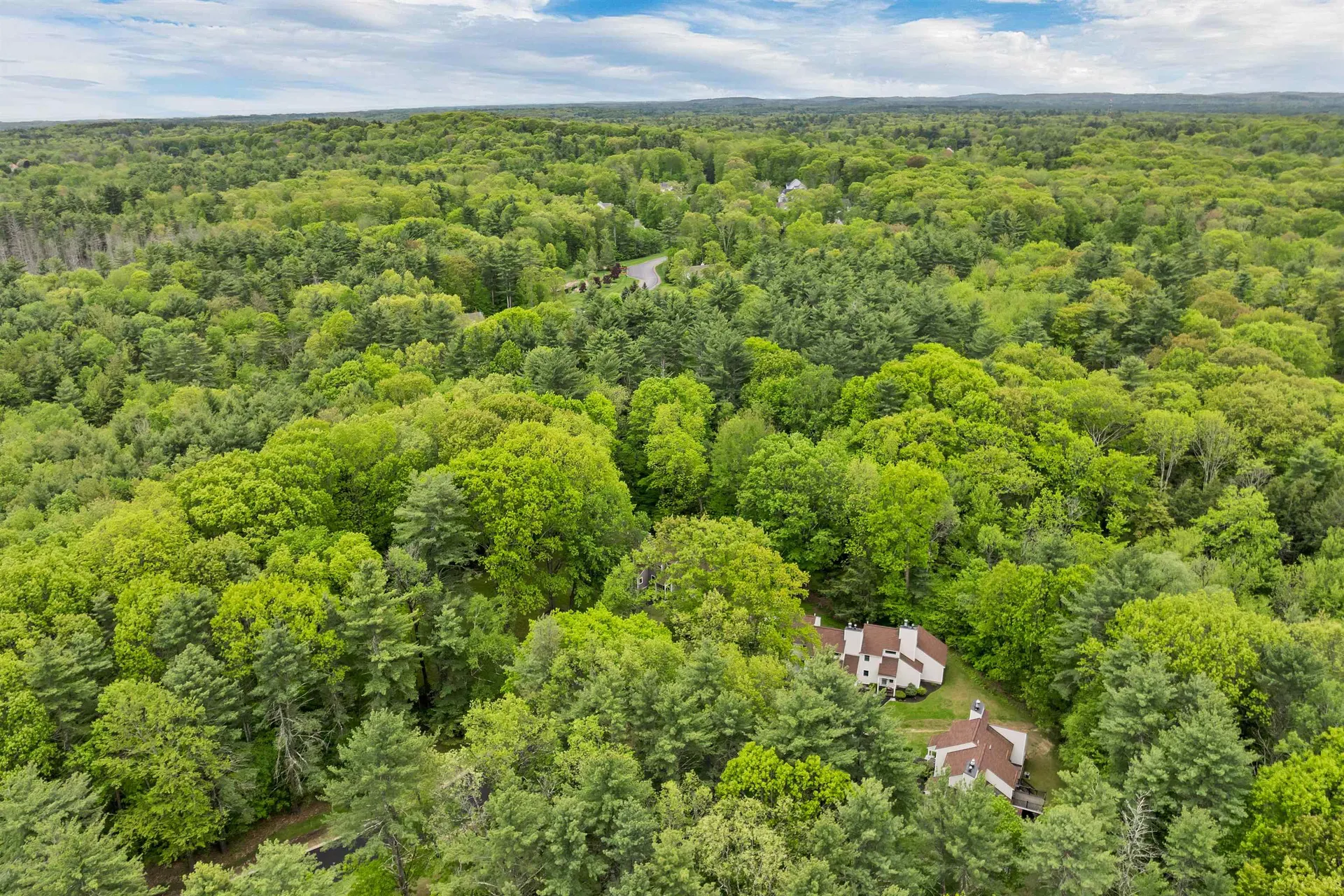 25 Kirriemuir Road Stratham NH 03885