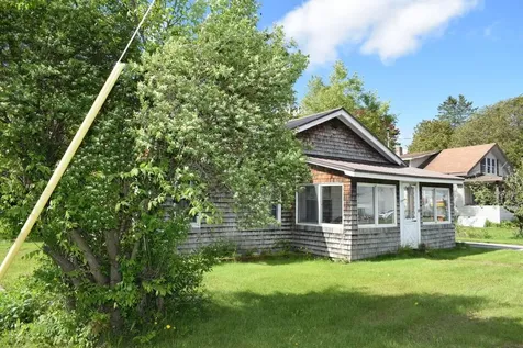 18 Bridge Street Lancaster NH 03584
