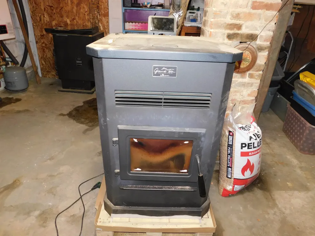 54 Bridge Street Springfield VT 05156