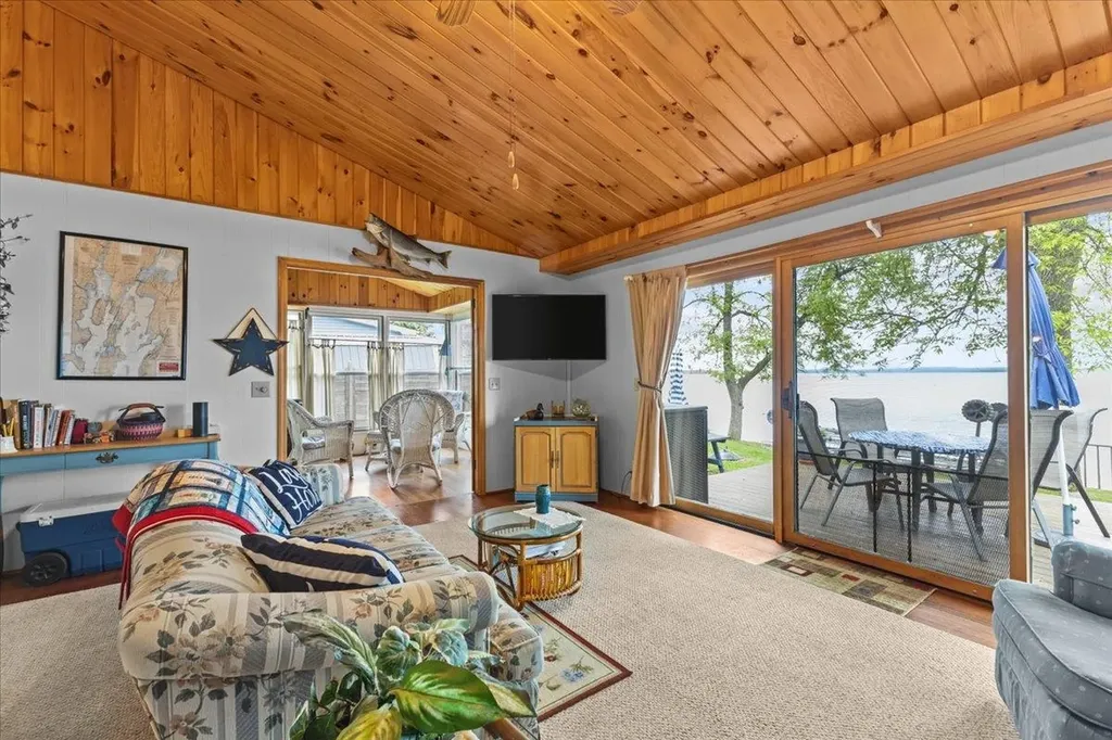 61 Bourdeau Lane South Alburgh VT 05440