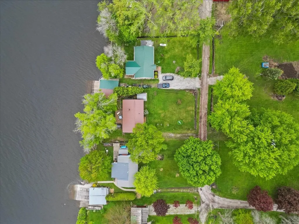 61 Bourdeau Lane South Alburgh VT 05440