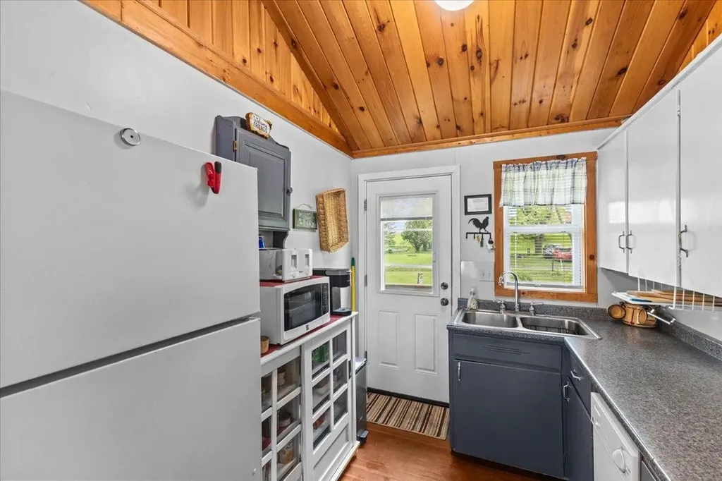 61 Bourdeau Lane South Alburgh VT 05440