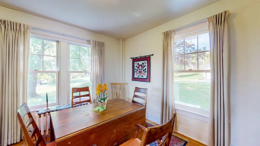 33 Old Farm Road Brandon VT 05733