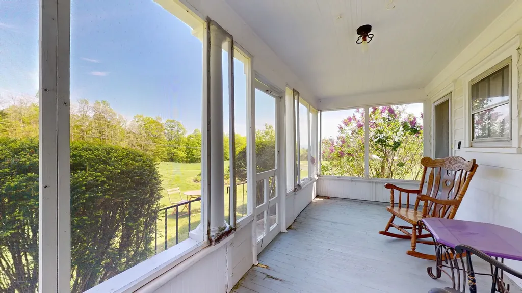 33 Old Farm Road Brandon VT 05733