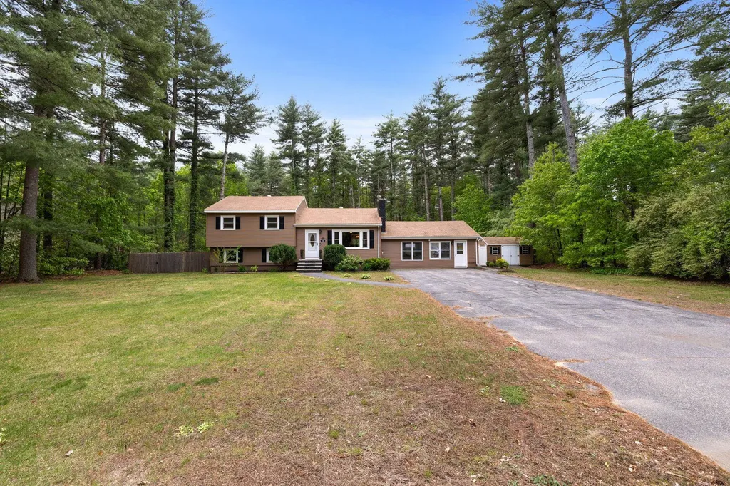 10 Tokanel Road Windham NH 03087