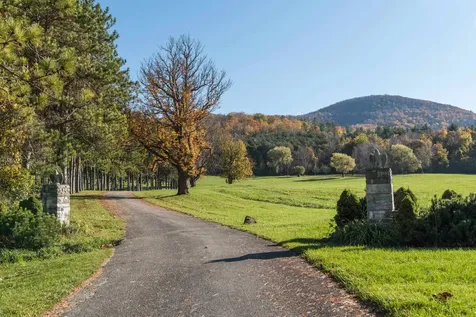 1086 West Road Bennington VT 05201