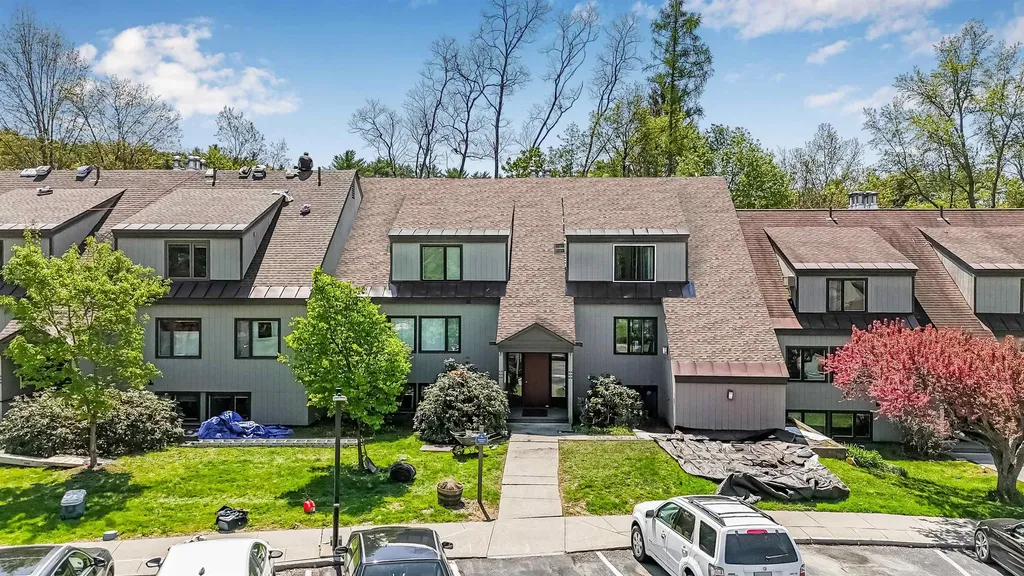 307 Brook Hollow Hanover NH 03755