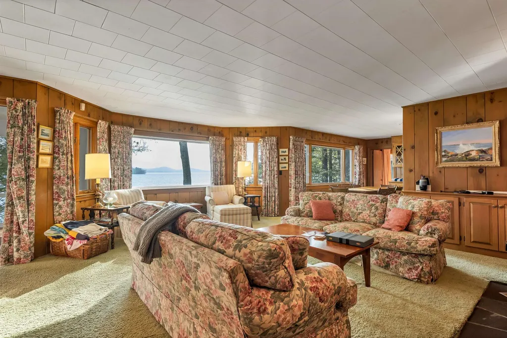 74 Keewaydin Road Wolfeboro NH 03894